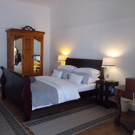 Breeze Inn Guesthouse Kidd's Beach Екстер'єр фото