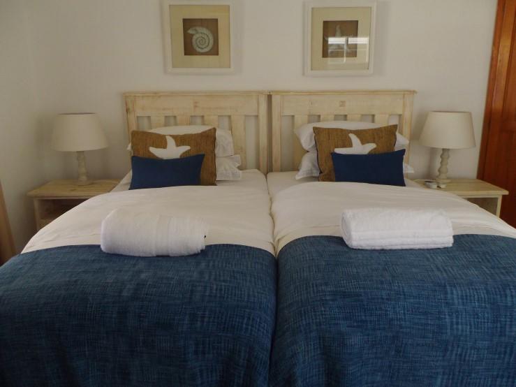 Breeze Inn Guesthouse Kidd's Beach Екстер'єр фото