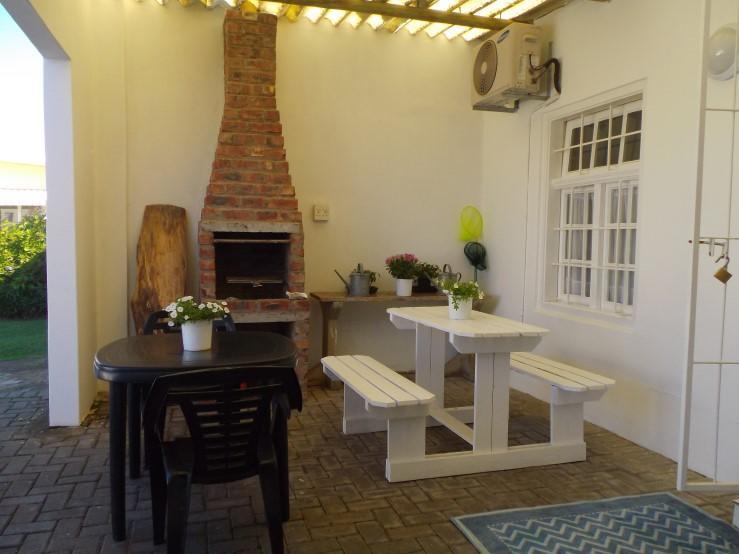 Breeze Inn Guesthouse Kidd's Beach Екстер'єр фото