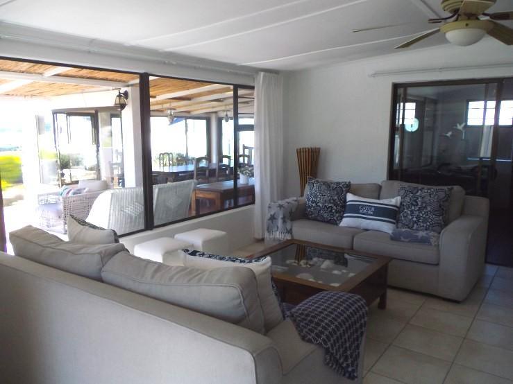 Breeze Inn Guesthouse Kidd's Beach Екстер'єр фото