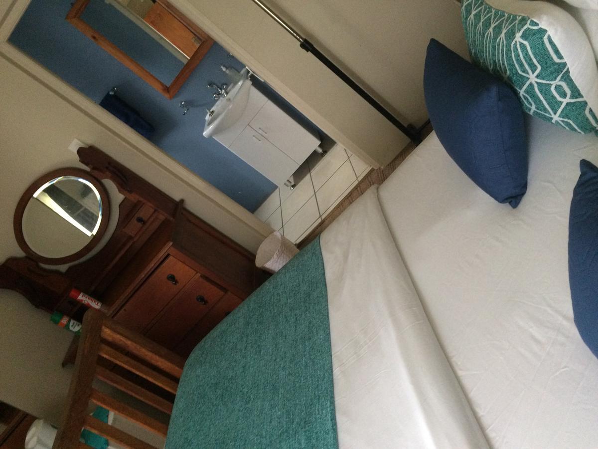 Breeze Inn Guesthouse Kidd's Beach Номер фото